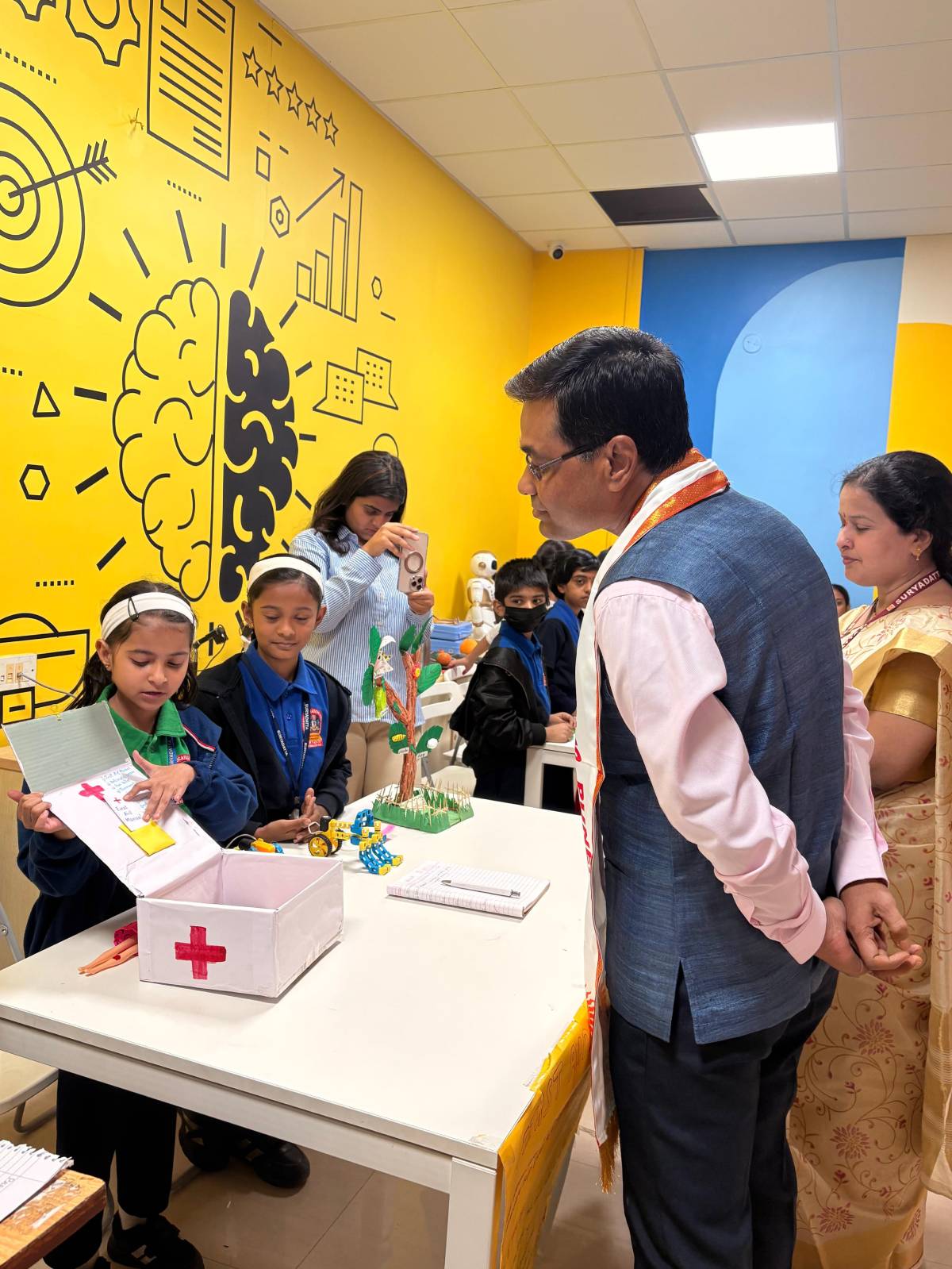 Spectrum 2025 – Science, Math, AI & Robotics Exhibition at Suryadatta National School-8