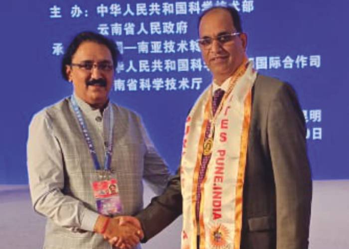 Felicitation of Distinguished persons in Kunming & Bangkok