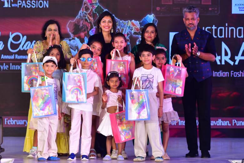 La Classe 2026 Celebrates-7