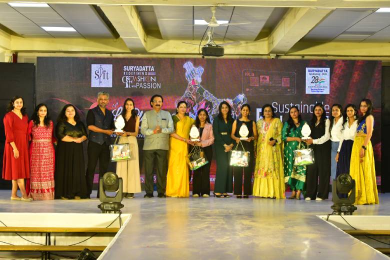 La Classe 2026 Celebrates-7