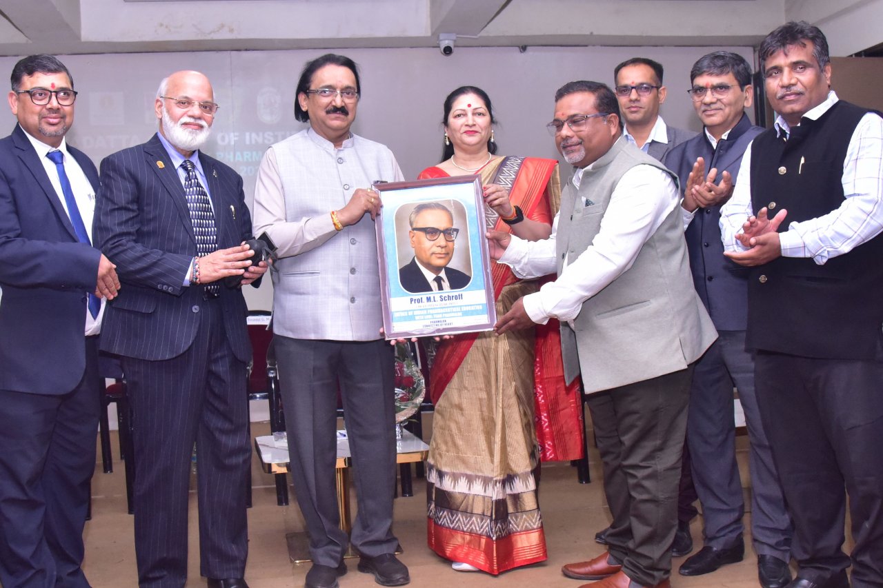 Suryadatta-Faculty-Staff-Attend-One-Day-Spiritual-Retreat-at-Premgiri-Ashram-Karjat