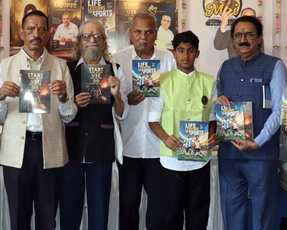 Suryadatta Group of Institutes distributes thousands of free books and felicitates meritorious SSC and HSC students at Pune Book Fair 2026.